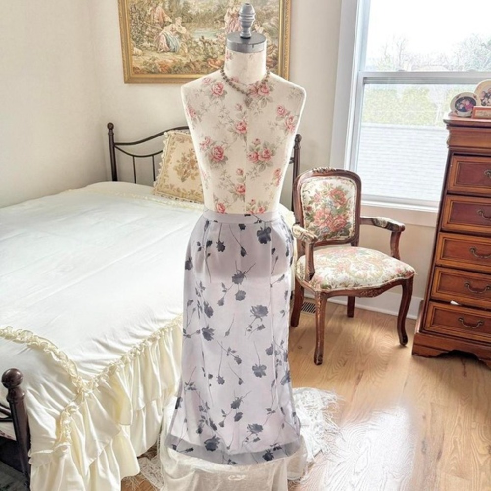 2K grey floral midi skirt Paul‎ Harris Design size medium